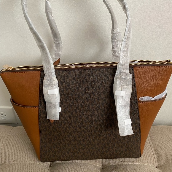 BRAND NEW⚡️Micheal Kors Charlotte Large Logo and Leather Top-Zip Tote Bag - Picture 7 of 9